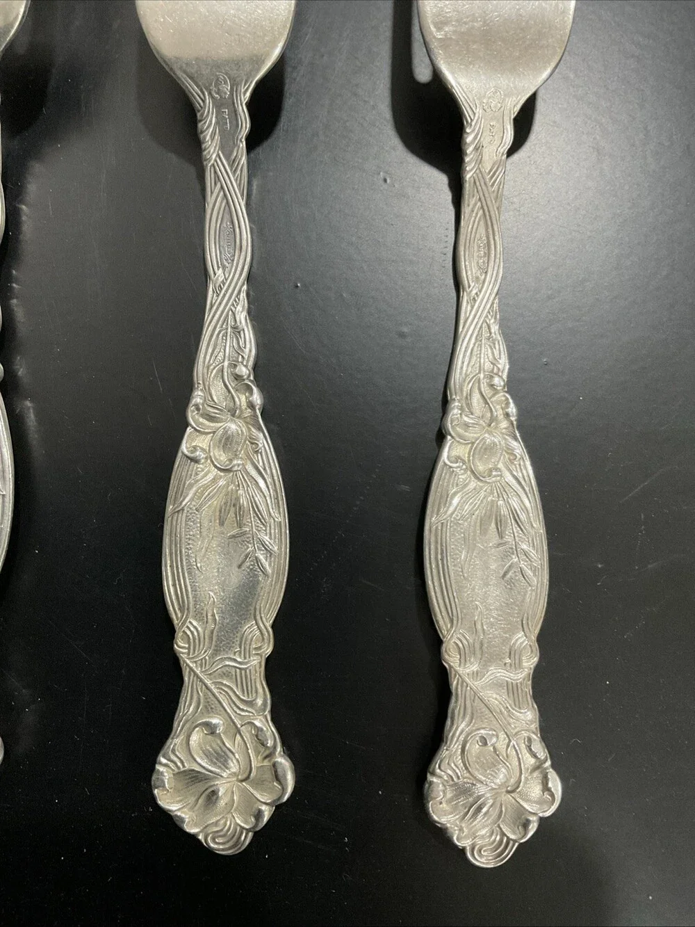 ONE International Silver Frontenac Dinner Fork 7 1/8